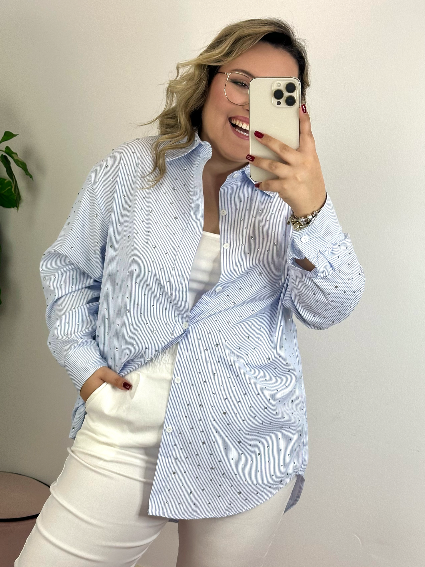 Camisa de riscas com cristais azul clara