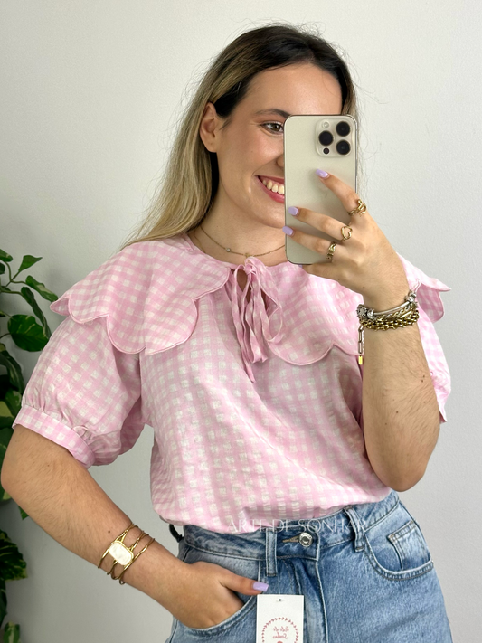 Blusa vichy rosa com babados e manga curta