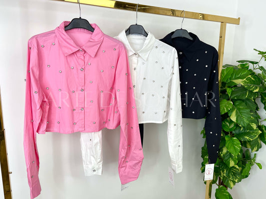 Camisa curta com brilhantes