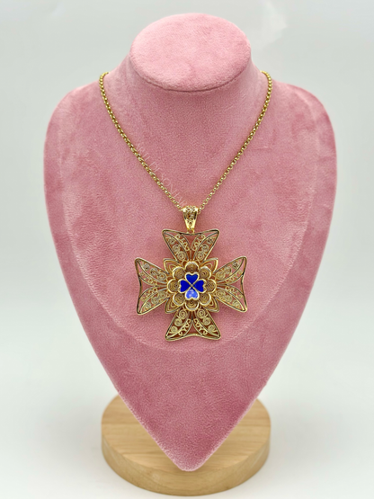 Colar Cruz de Malta com trevo azul XL