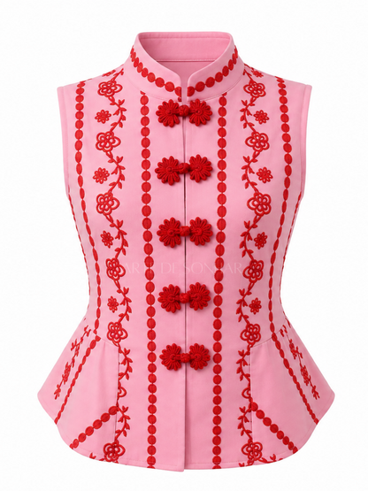 Colete rosa com bordados vermelhos