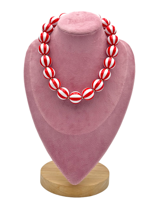 Colar de bolas vermelho e branco