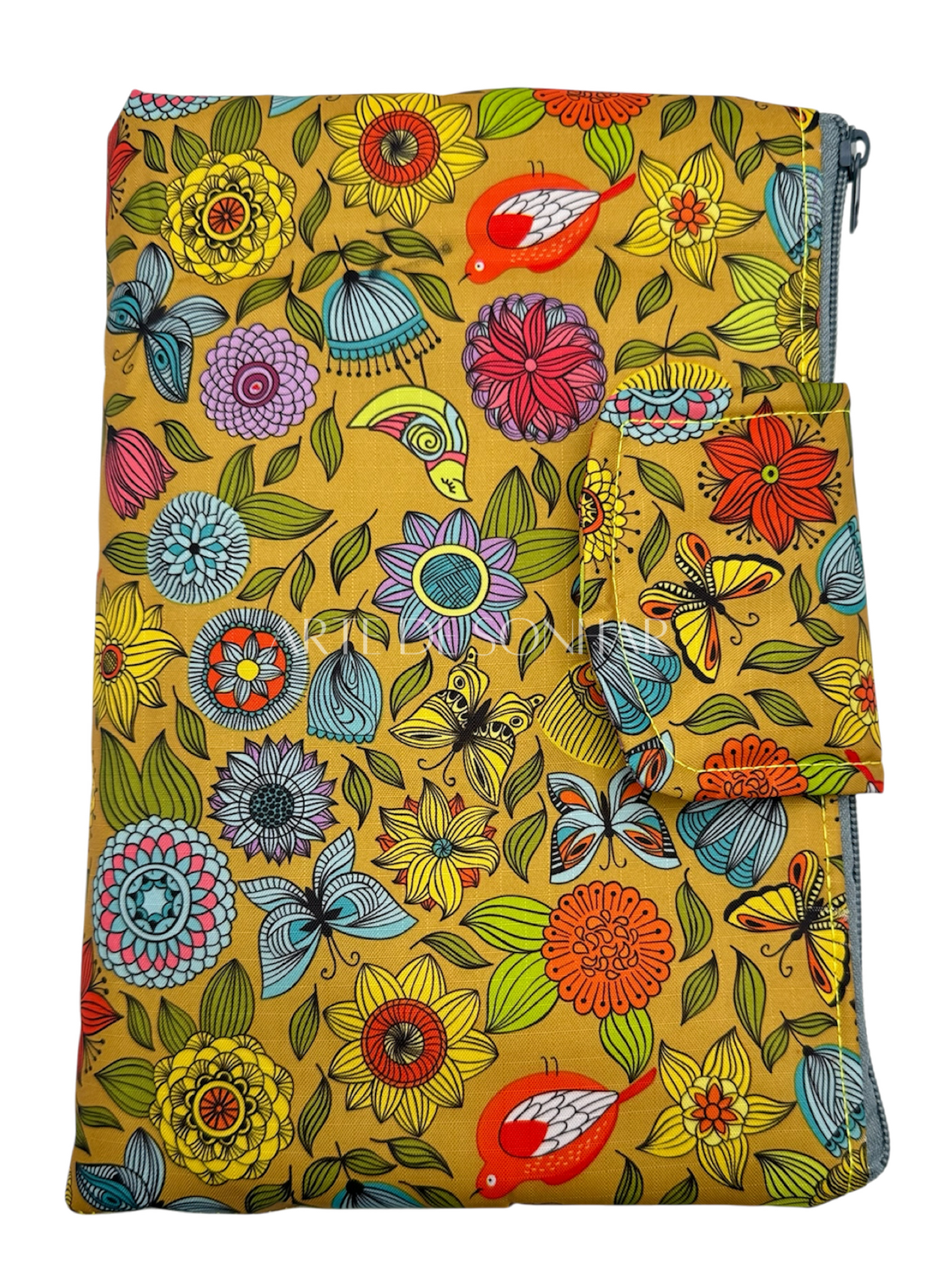 Capa de livro das borboletas com bolso