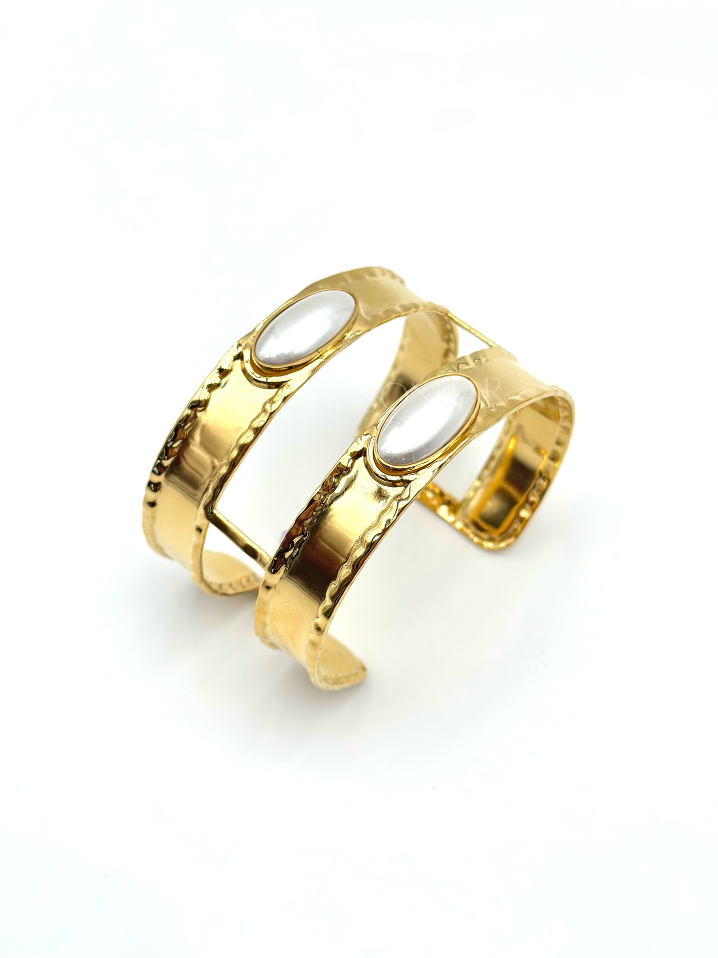 Pulseira ajustável de efeito duplo com pérolas