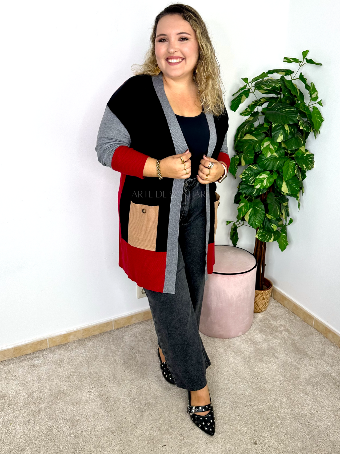 Casaco de malha comprido com várias cores