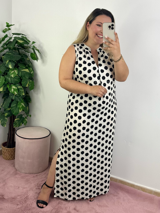Vestido de bolinhas branco e preto
