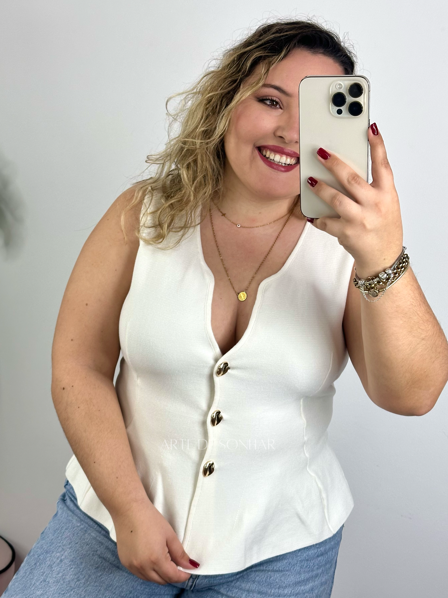 Colete evasê branco