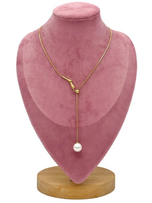Colar dourado ajustável com pérola