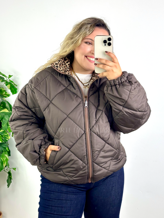 Kispo reversível castanho chocolate e tigresa