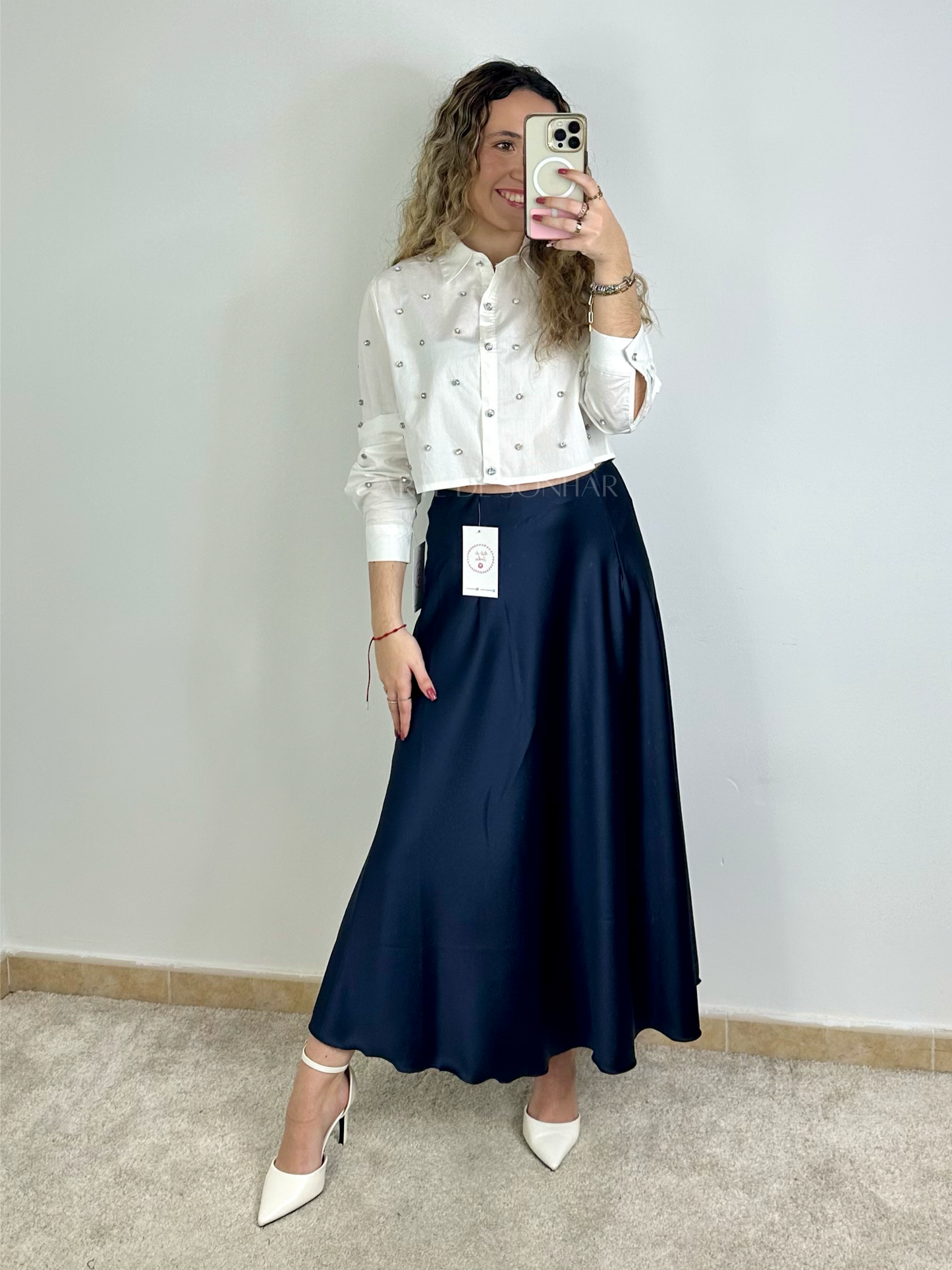 Camisa curta com brilhantes