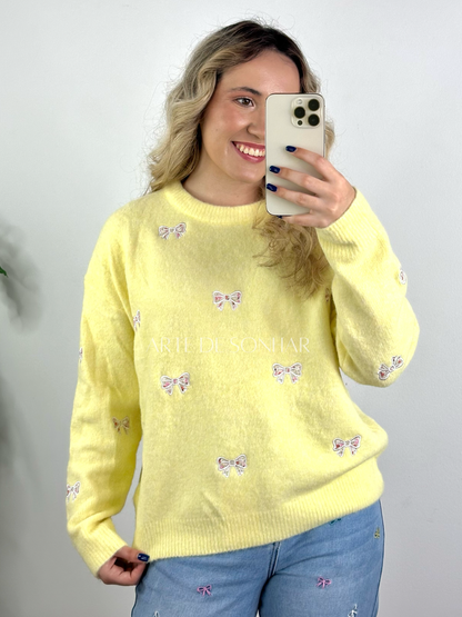 Camisola de malha amarela com laços e flores