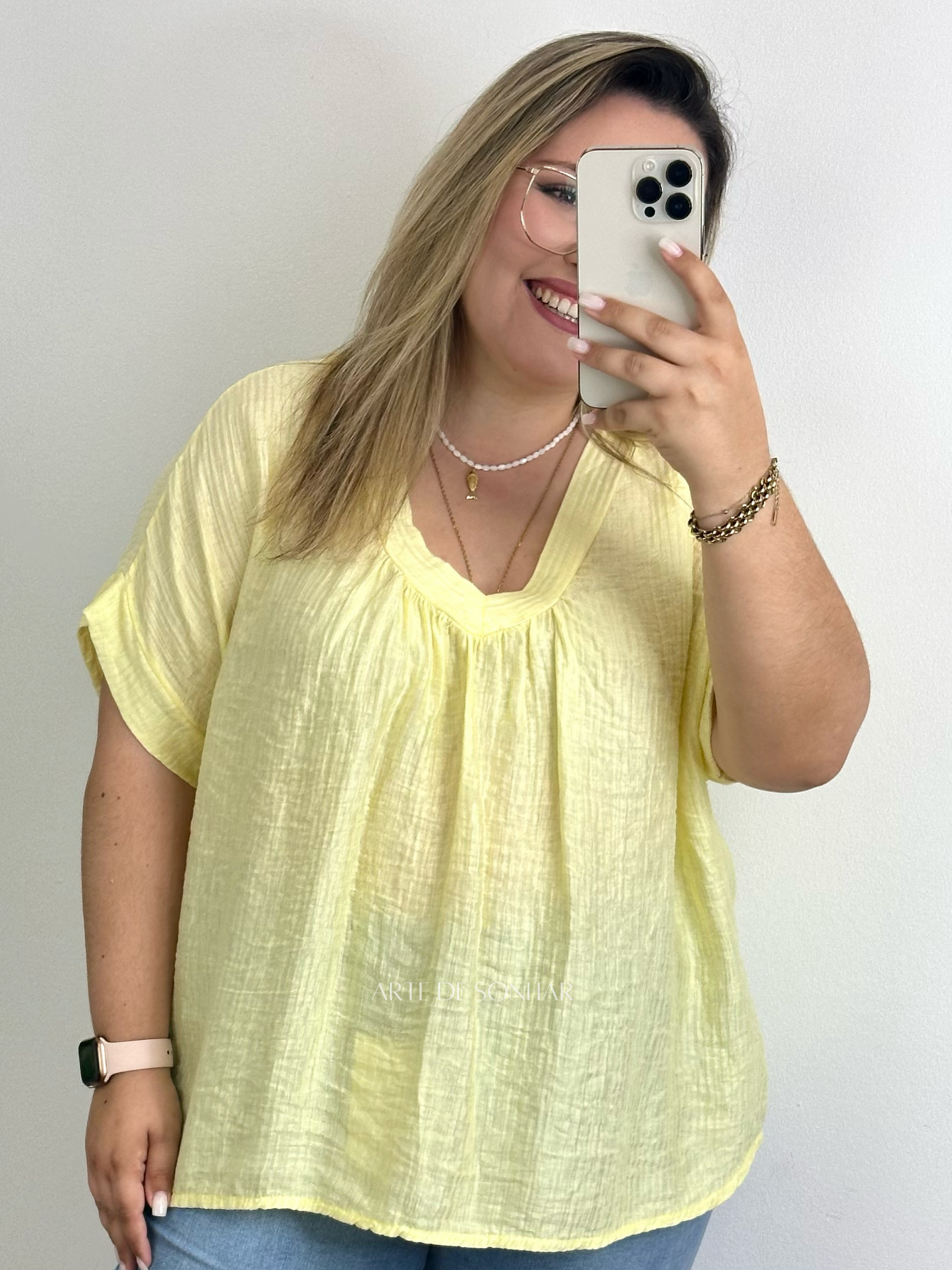 Blusa texturizada amarela