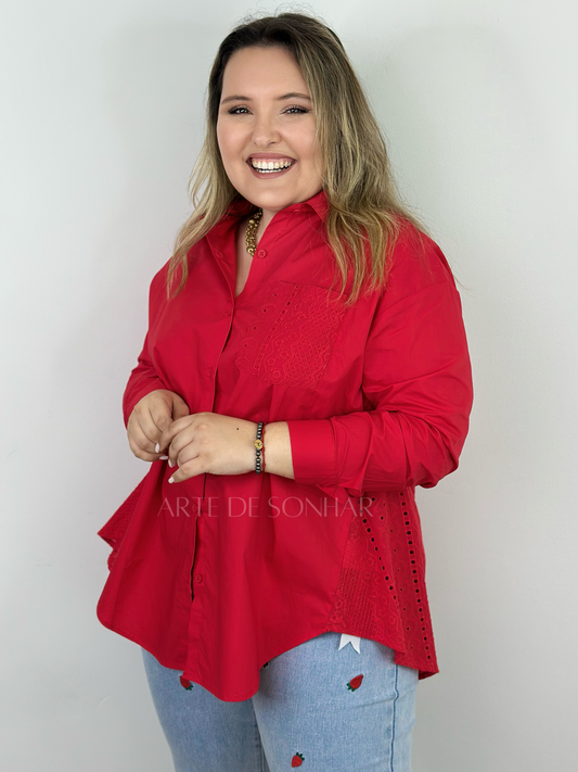 Camiseiro vermelho com bordado inglês