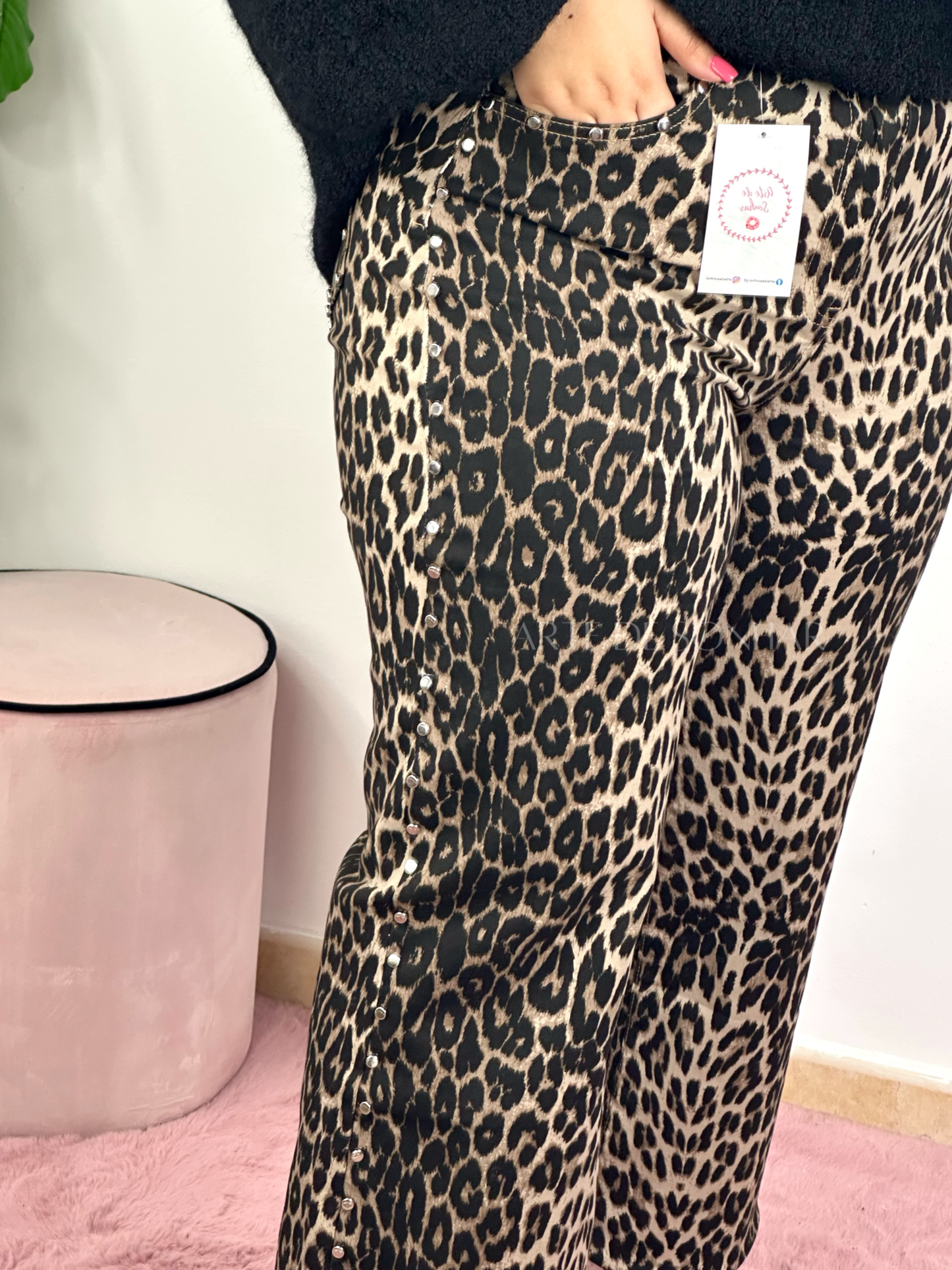 Calças tigresa com tachas