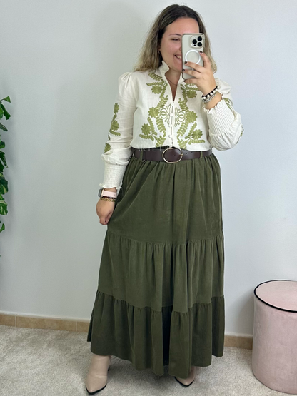 Blusa dos bordados verdes