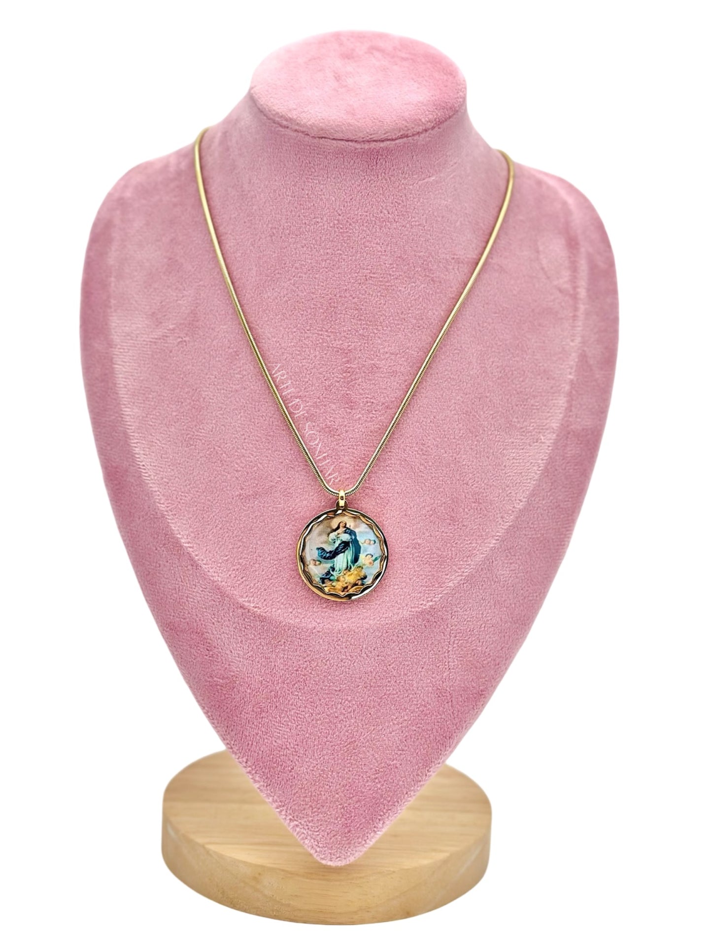 Colar com medalha da Nossa Senhora da Conceição