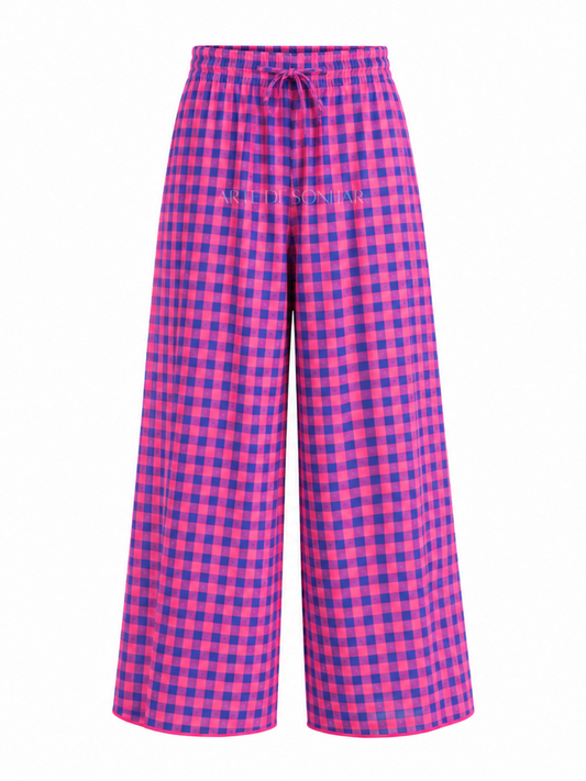 Calça de quadradinhos rosa e azul