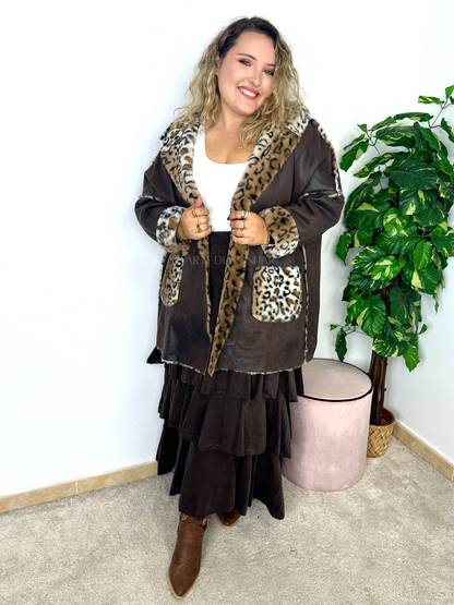 Casaco reversível castanho/tigresa