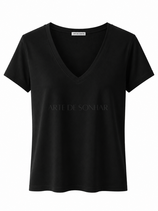 T-shirt de decote em bico preta