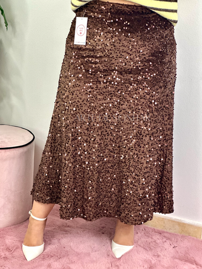 Saia castanha de lantejoulas