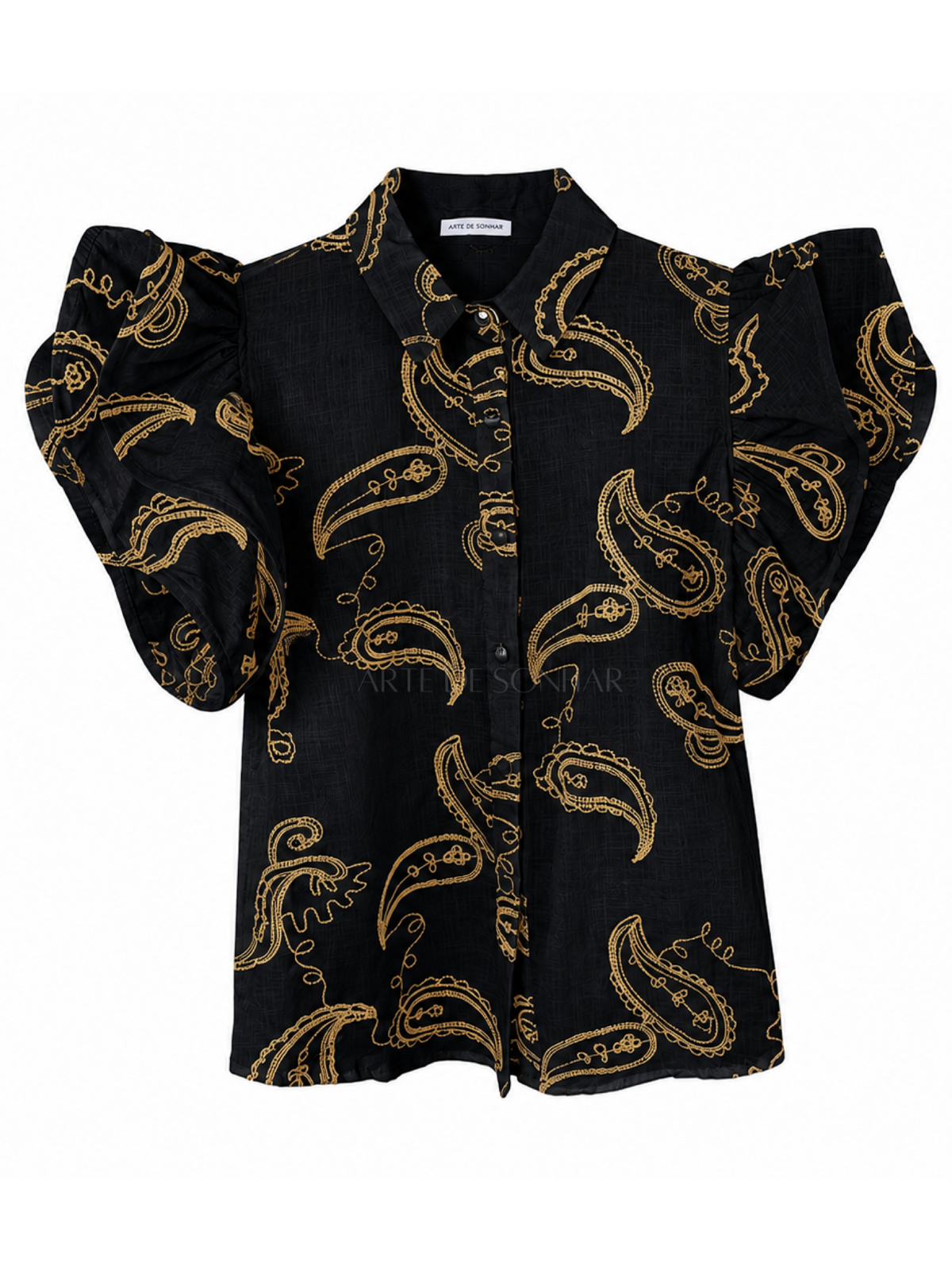 Camisa com bordados e mangas bufantes