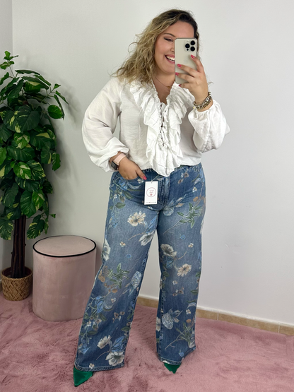 Blusa branca com folhos