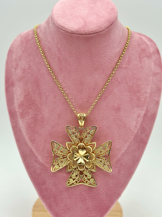 Colar Cruz de Malta com trevo dourado XL