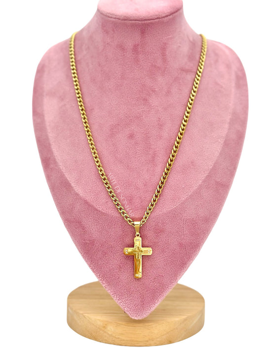 Colar dourado com cruz com brilhantes
