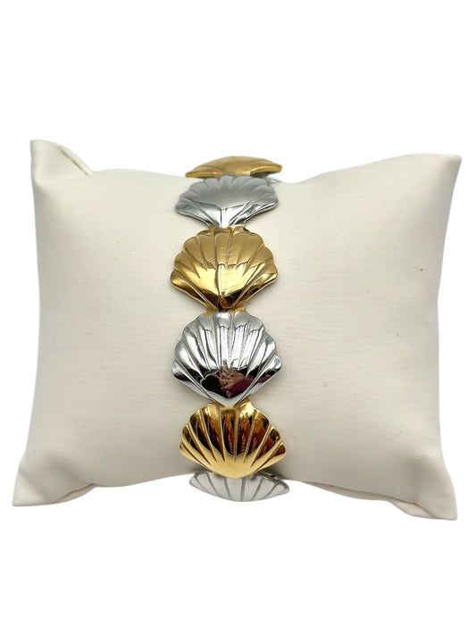 Pulseira prateada e dourada ajustável com conchas