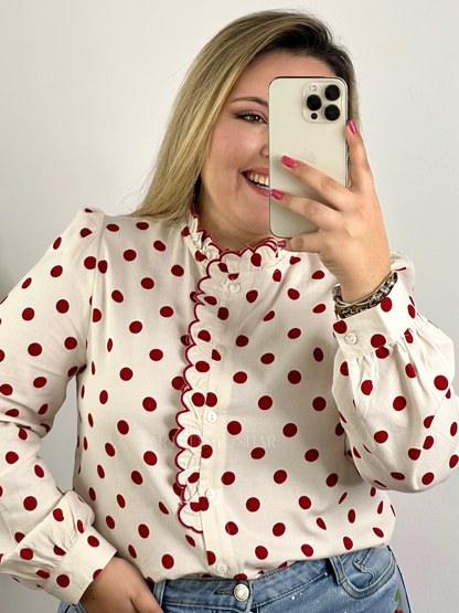 Camisa de bolinhas vermelha