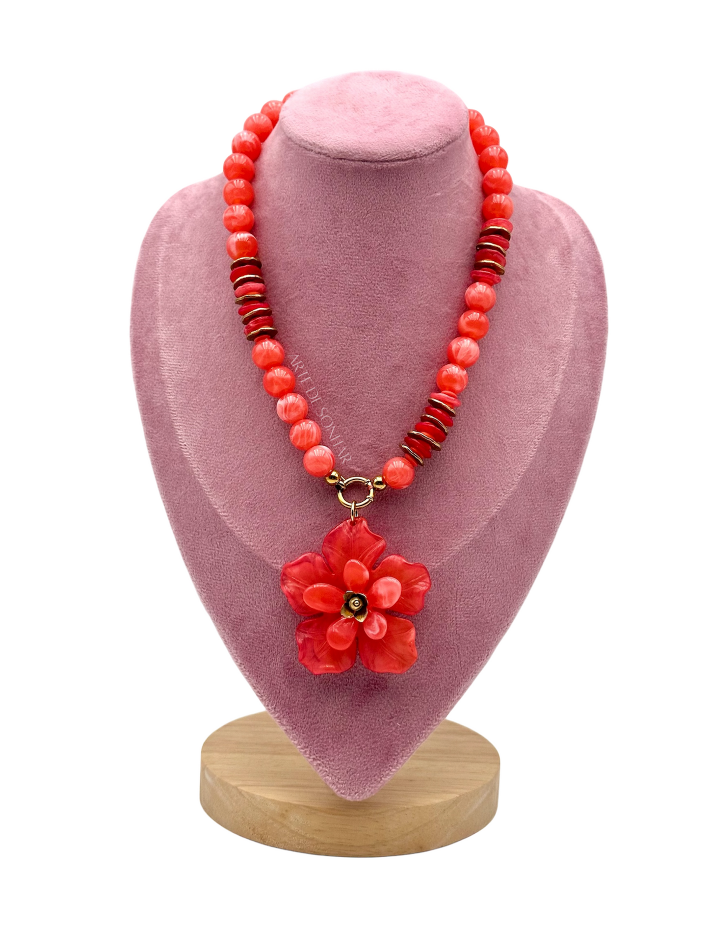 Colar da flor coral