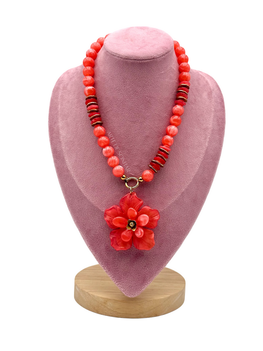Colar da flor vermelho