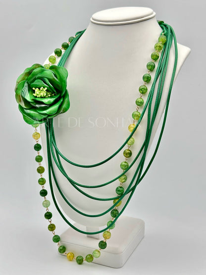 Colar de flor