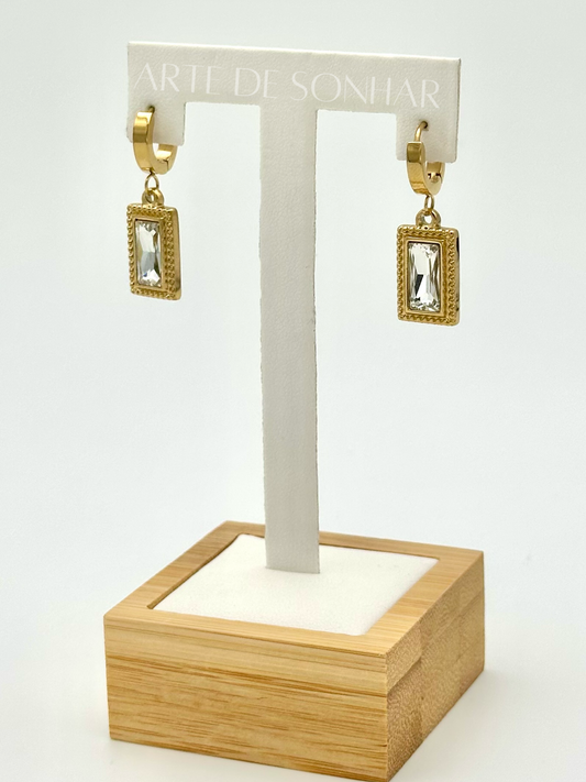 Argolas com cristal branco