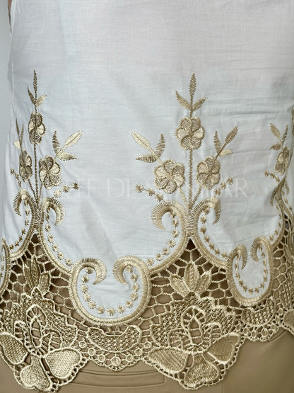 Blusa com renda dourada
