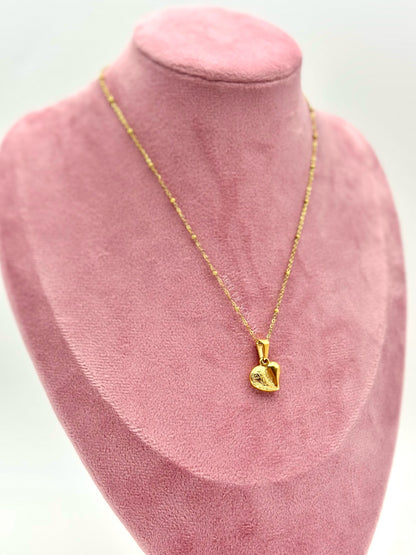 Colar mini coração com bolinhas