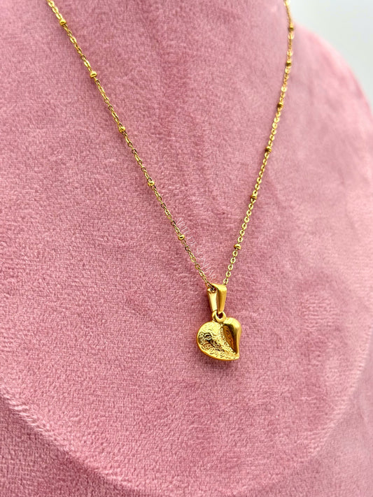 Colar mini coração com bolinhas