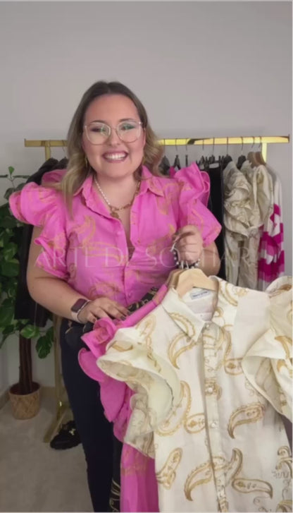 Camisa com bordados e mangas bufantes
